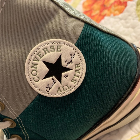 Converse Green Sneakers - Picture 4 of 10